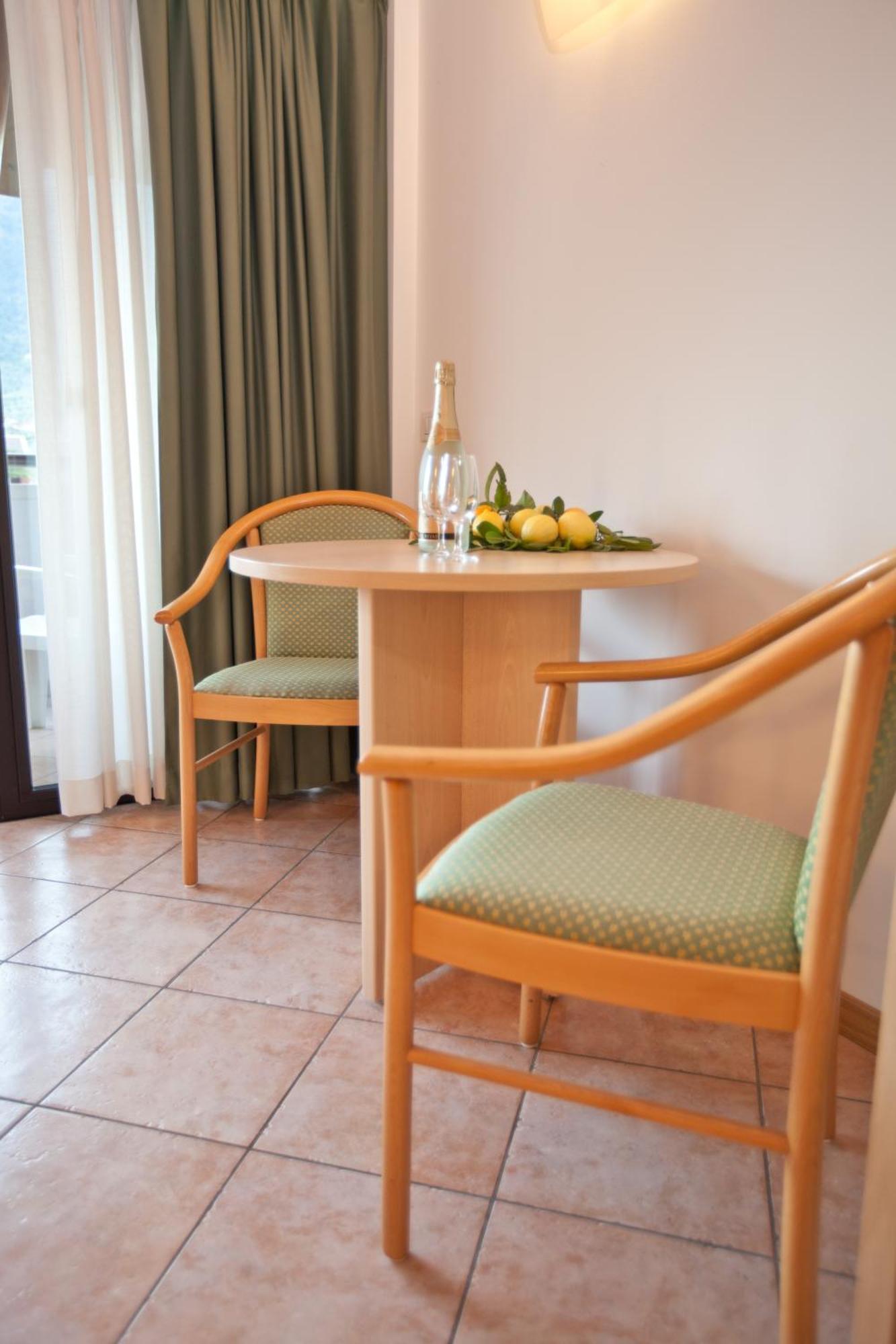 Residence San Luigi Limone sul Garda Exterior photo